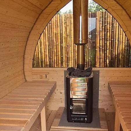 Freistehendes Am Spielplatz Mit Sauna Nyaraló Sehestedt