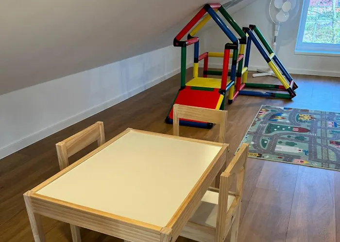 Freistehendes Am Spielplatz Mit Sauna Hébergement de vacances *